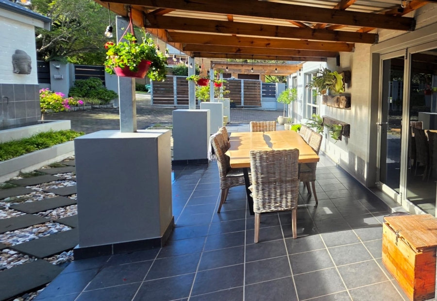 5 Bedroom Property for Sale in Wilderness Central Western Cape